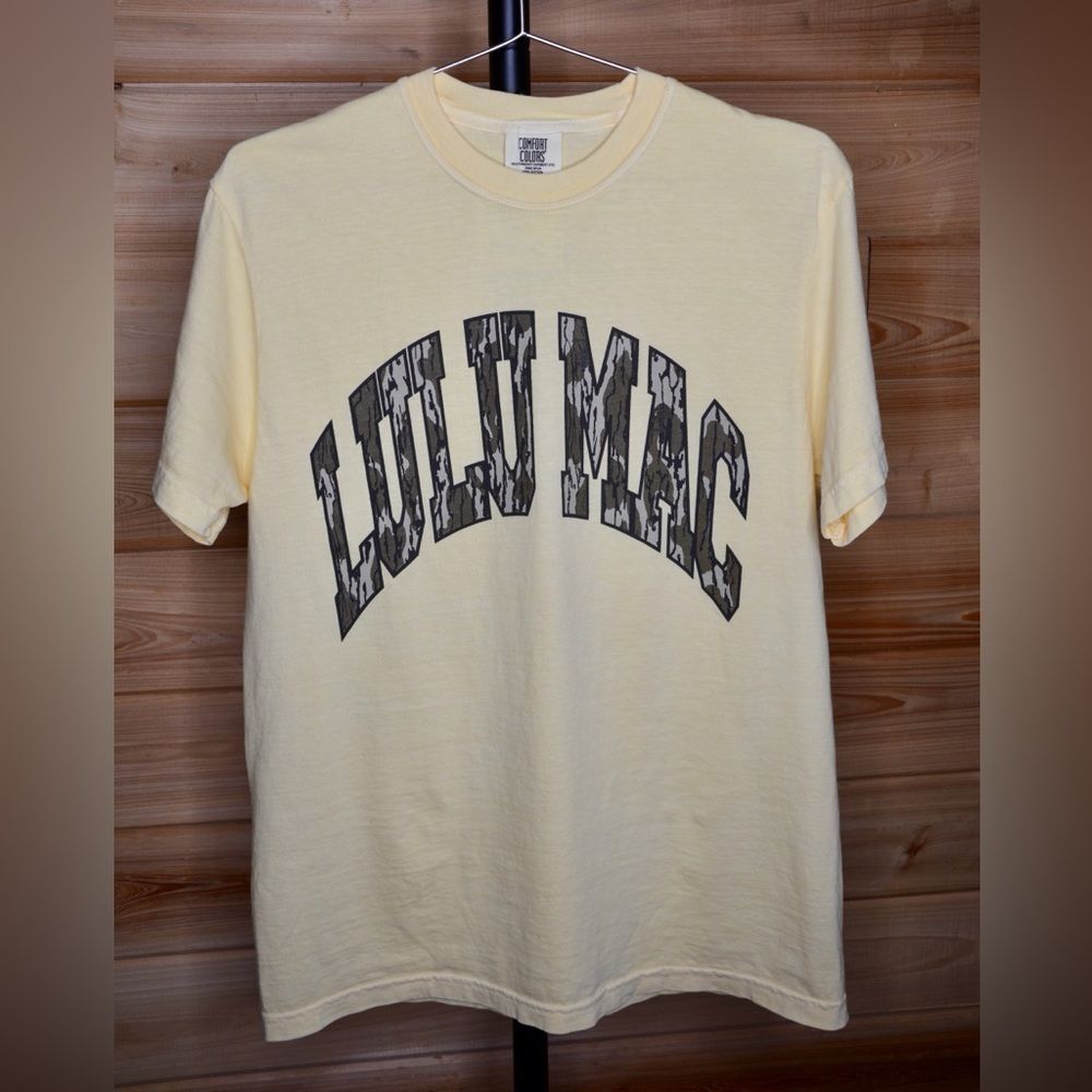 Lulu Mac Butter Yellow Mossy Oak Camo T-Shirt